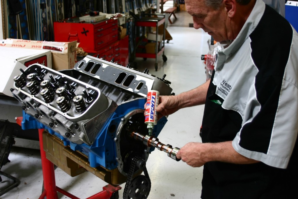 The Advantages of a 7,500 RPM Rat Motor with Hydraulic Roller Lifters